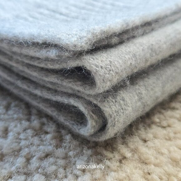 NWOT Cashmere Knit Light Grey Classic Scarf With Ribbed Ends - Picture 10 of 12